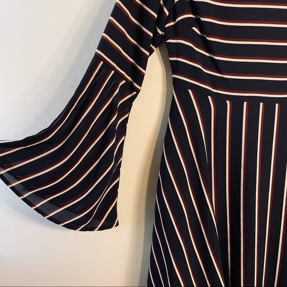 Sadie Robertson wild blue red and white midi dress w/ flare sleeves extra small - Picture 2 of 5